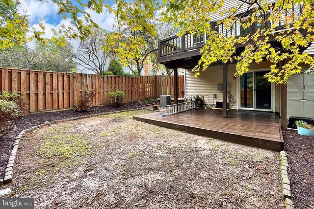 7447 DIGBY GRN, Alexandria, VA 22315