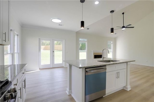 1116 Sadlers Close, Marietta, GA 30068