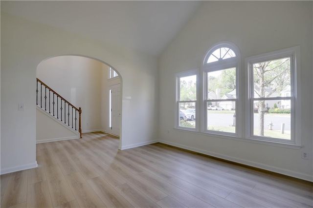 1116 Sadlers Close, Marietta, GA 30068