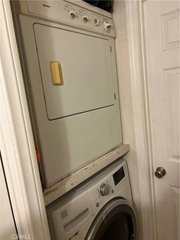 21900 Martin A8, Carson, CA 90745