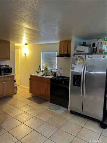 21900 Martin A8, Carson, CA 90745