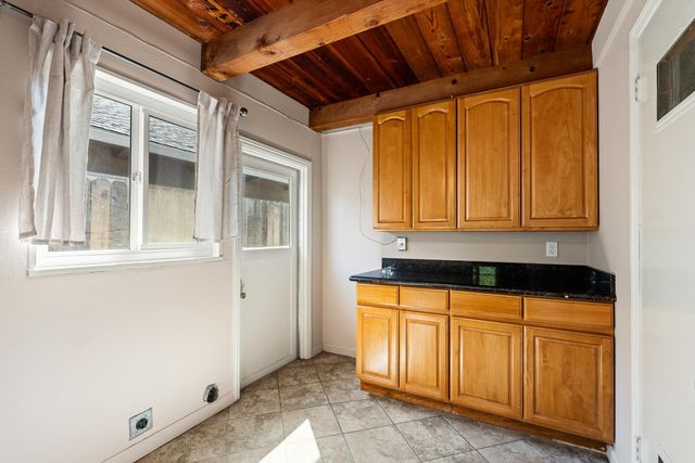 1203 Calhoun Way, Stockton, CA 95207