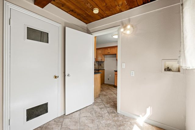1203 Calhoun Way, Stockton, CA 95207
