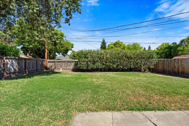 1203 Calhoun Way, Stockton, CA 95207