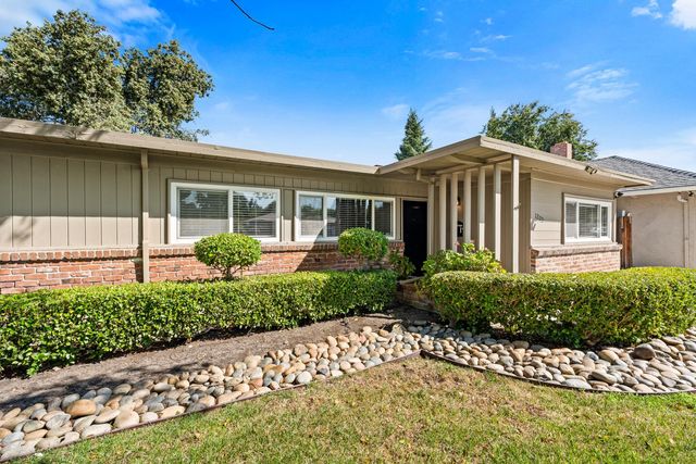 1203 Calhoun Way, Stockton, CA 95207