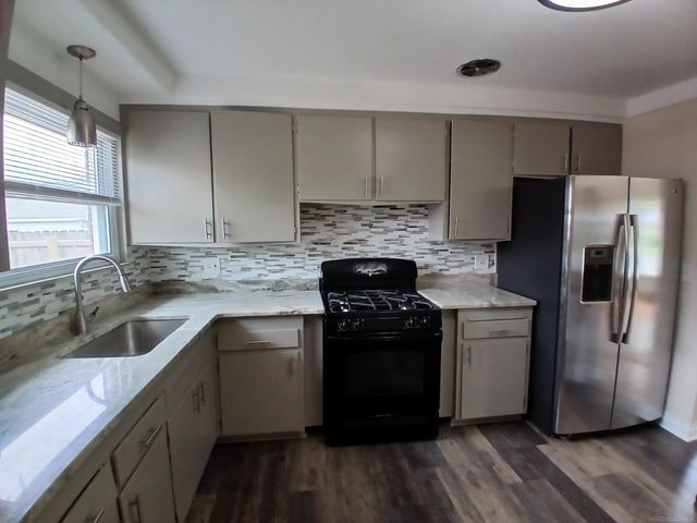 24675 Ridgecroft Avenue, Eastpointe, MI 48021