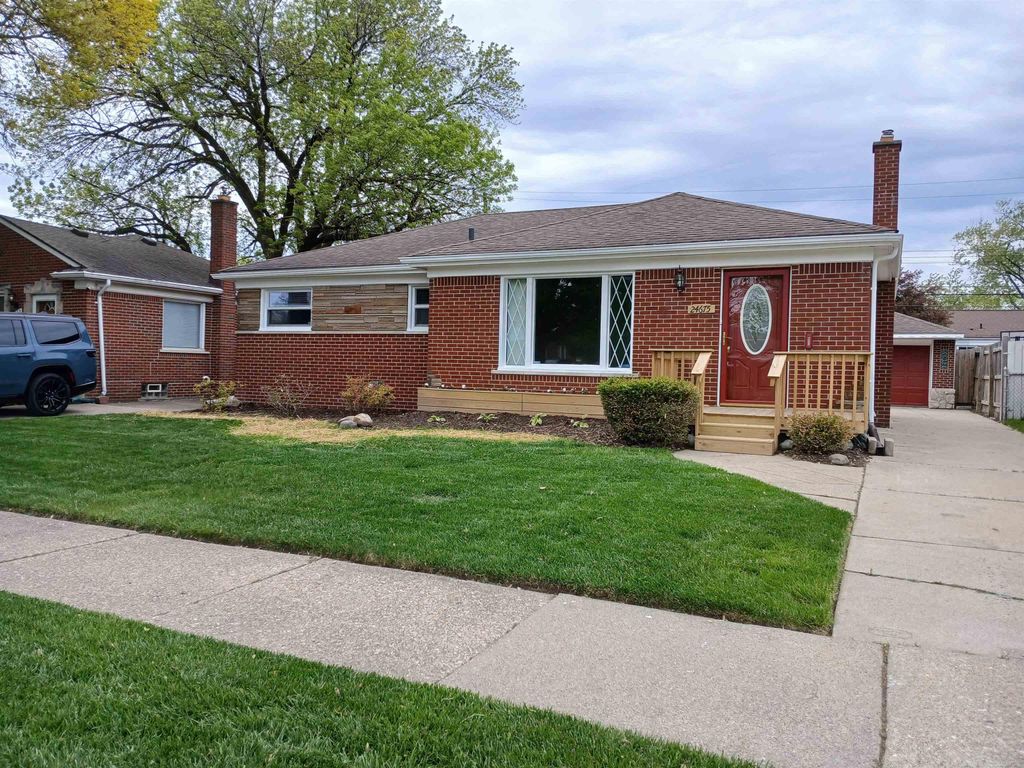 24675 Ridgecroft Avenue, Eastpointe, MI 48021