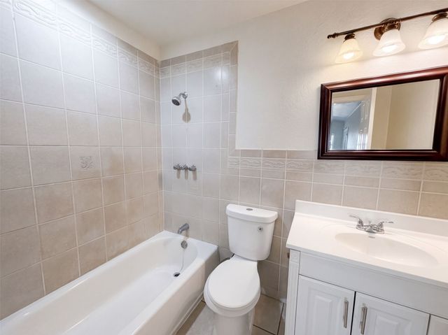 404 Vincent Street, Cedar Hill, TX 75104