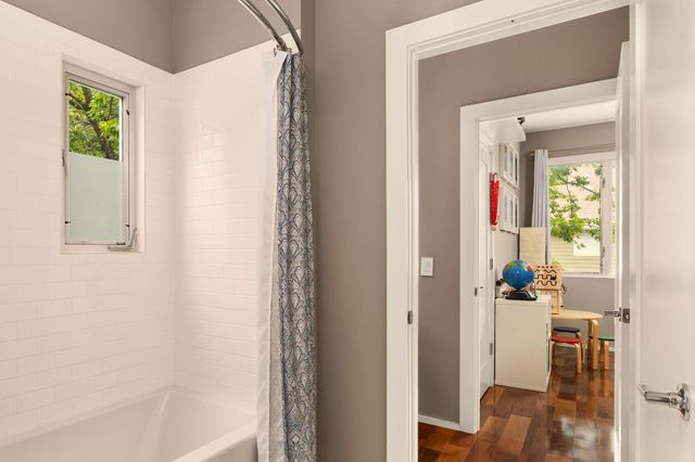 608 W Annie ST A, Austin, TX 78704