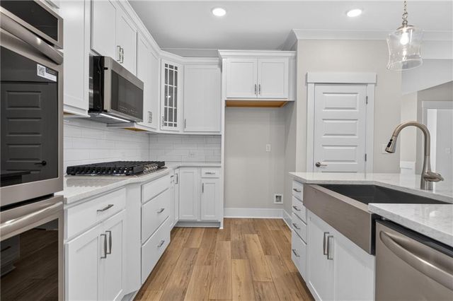 147 Marble Tree Way, Ball Ground, GA 30107