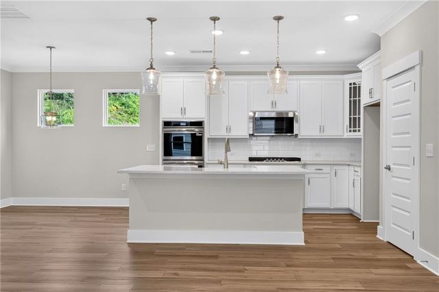 147 Marble Tree Way, Ball Ground, GA 30107