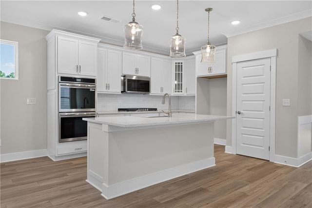 147 Marble Tree Way, Ball Ground, GA 30107