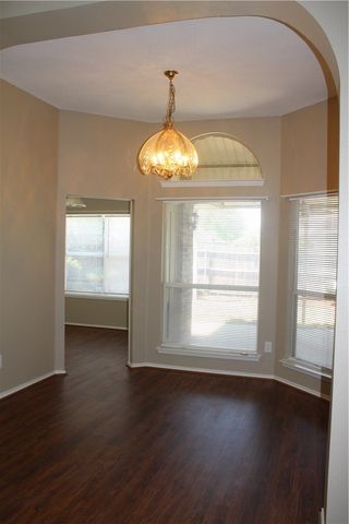 821 Lowe Drive, Cedar Hill, TX 75104