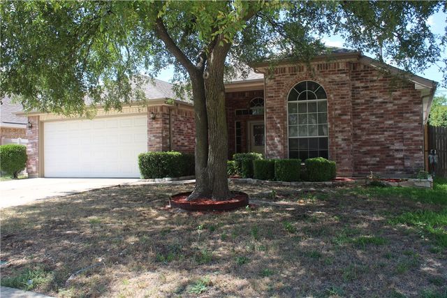 821 Lowe Drive, Cedar Hill, TX 75104