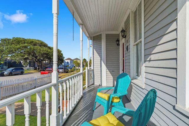 1727 Ursuline Street, Galveston, TX 77550