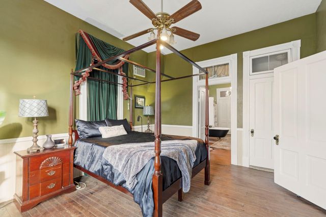 1727 Ursuline Street, Galveston, TX 77550