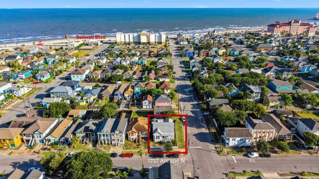 1727 Ursuline Street, Galveston, TX 77550