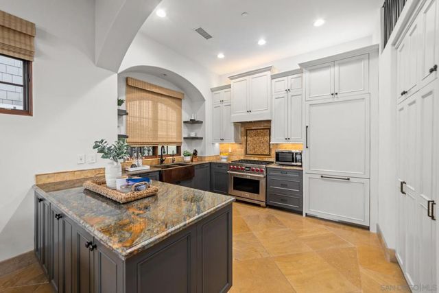 937 F Ave, Coronado, CA 92118