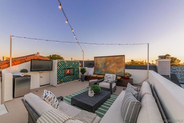 937 F Ave, Coronado, CA 92118