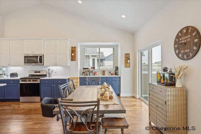 2200 ARROWLEAF DR, Cheyenne, WY 82007