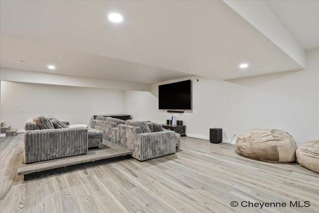 2200 ARROWLEAF DR, Cheyenne, WY 82007