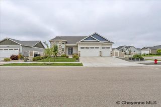 2200 ARROWLEAF DR, Cheyenne, WY 82007