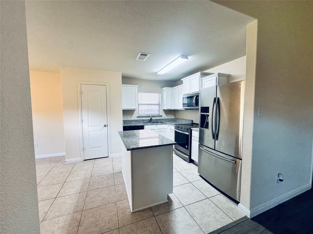 1586 Twin Hills Way, Princeton, TX 75407