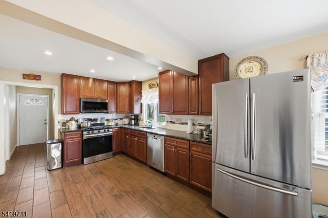 125 Linden Ave, Bound Brook Boro, NJ 08805