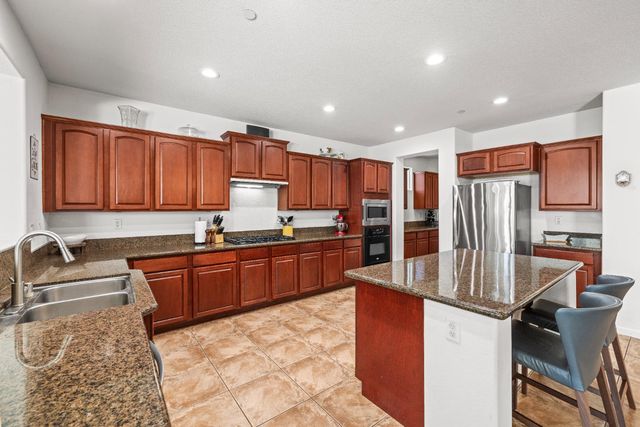 1198 Davmore Ln, Lincoln, CA 95648