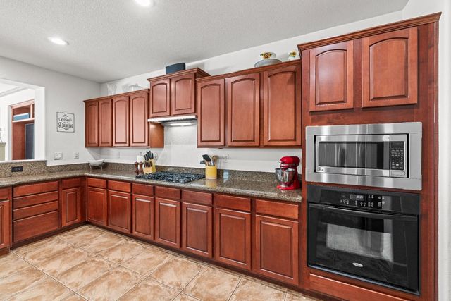 1198 Davmore Ln, Lincoln, CA 95648