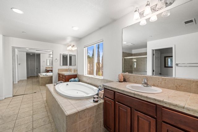 1198 Davmore Ln, Lincoln, CA 95648