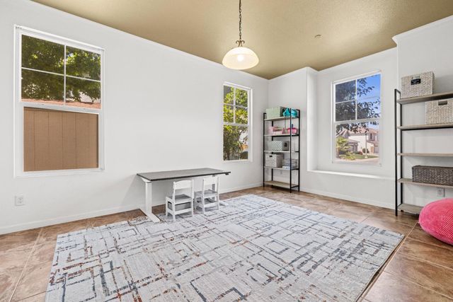 1198 Davmore Ln, Lincoln, CA 95648