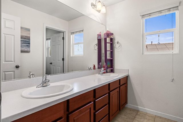 1198 Davmore Ln, Lincoln, CA 95648