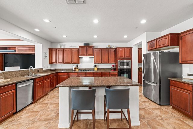 1198 Davmore Ln, Lincoln, CA 95648