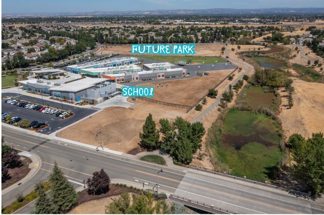 1198 Davmore Ln, Lincoln, CA 95648