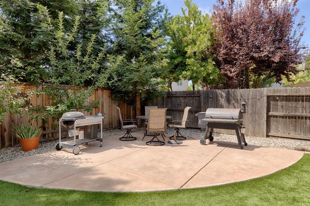 1198 Davmore Ln, Lincoln, CA 95648