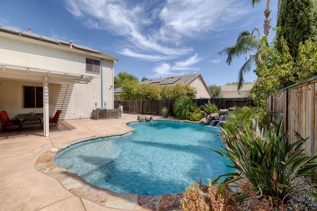 1198 Davmore Ln, Lincoln, CA 95648