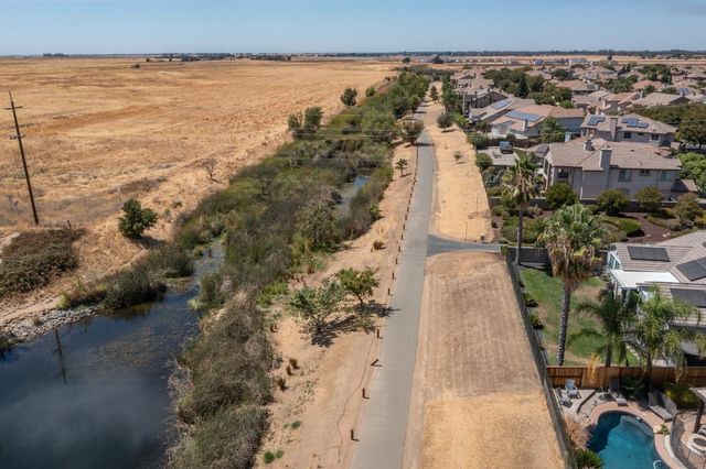 1198 Davmore Ln, Lincoln, CA 95648