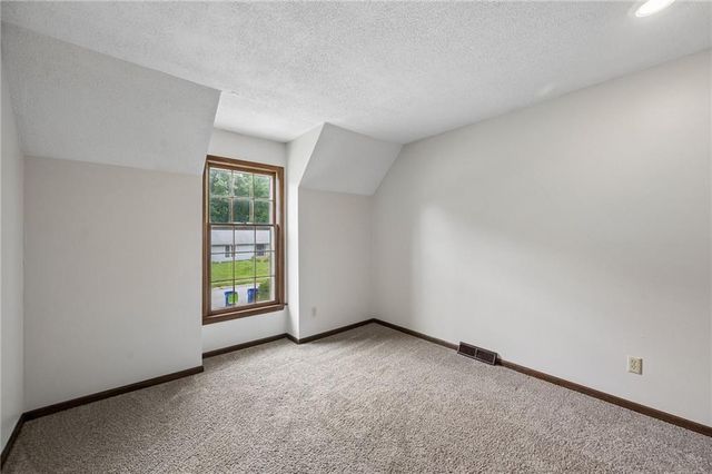 6804 N Agnes Avenue, Gladstone, MO 64119