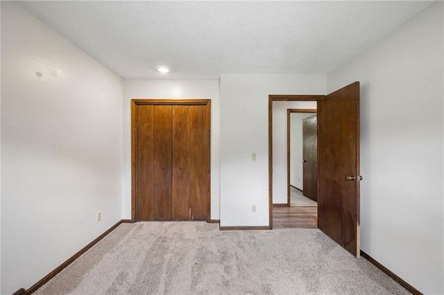6804 N Agnes Avenue, Gladstone, MO 64119