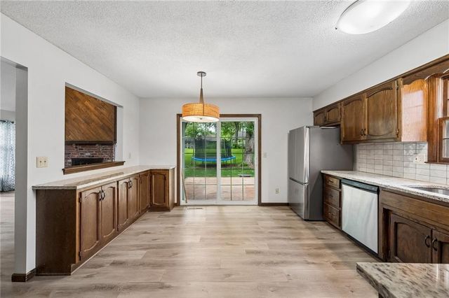 6804 N Agnes Avenue, Gladstone, MO 64119