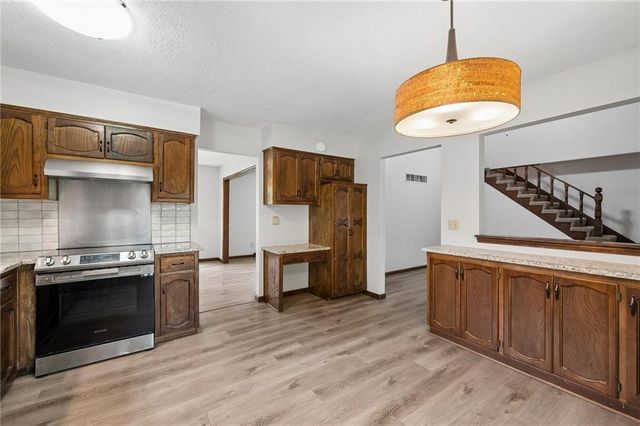 6804 N Agnes Avenue, Gladstone, MO 64119