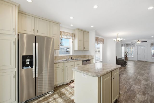 14 Hagop Road, Salem, NH 03079