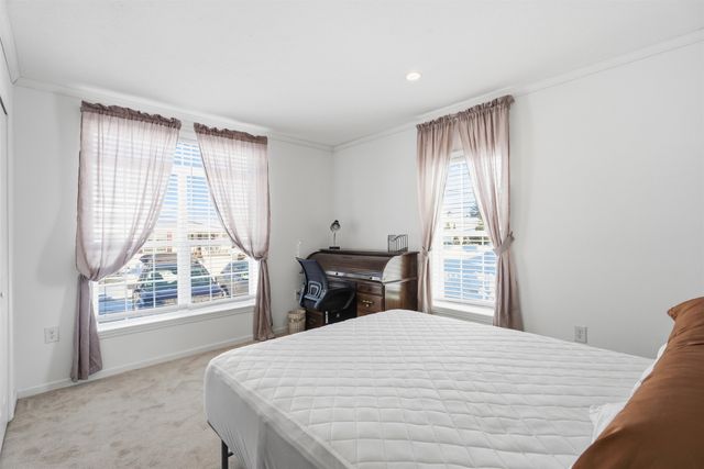 14 Hagop Road, Salem, NH 03079