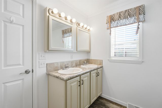 14 Hagop Road, Salem, NH 03079