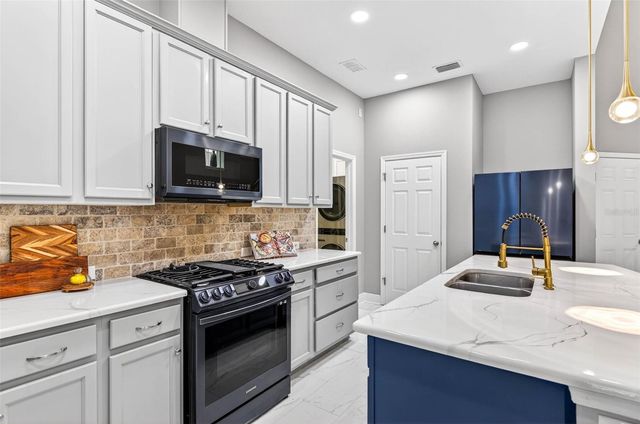 14310 BARRINGTON STOWERS DRIVE, Lithia, FL 33547