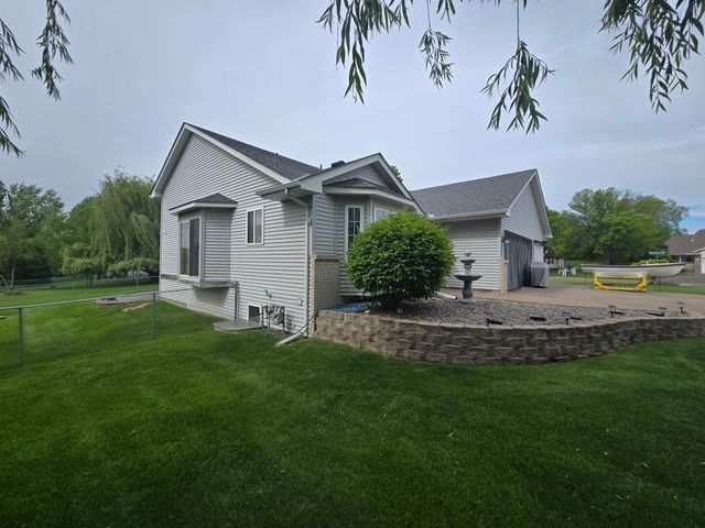 12362 195th Avenue NW, Elk River, MN 55330