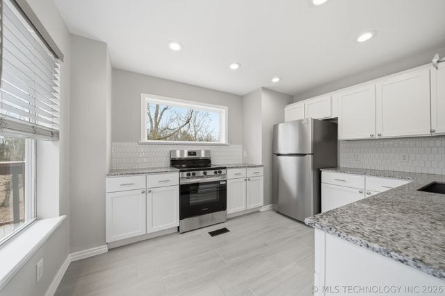 1226 Forest Lane, Catoosa, OK 74015