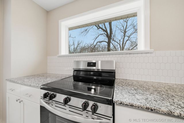 1226 Forest Lane, Catoosa, OK 74015