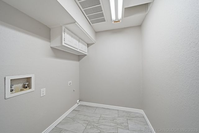 1226 Forest Lane, Catoosa, OK 74015